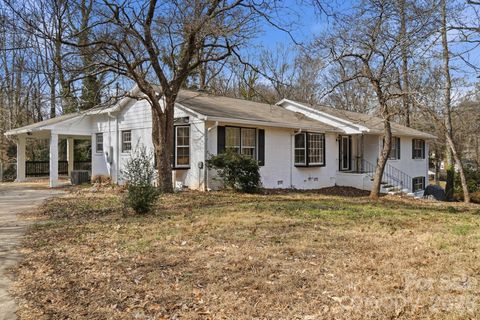 6803 Pencade Lane Charlotte NC 28215