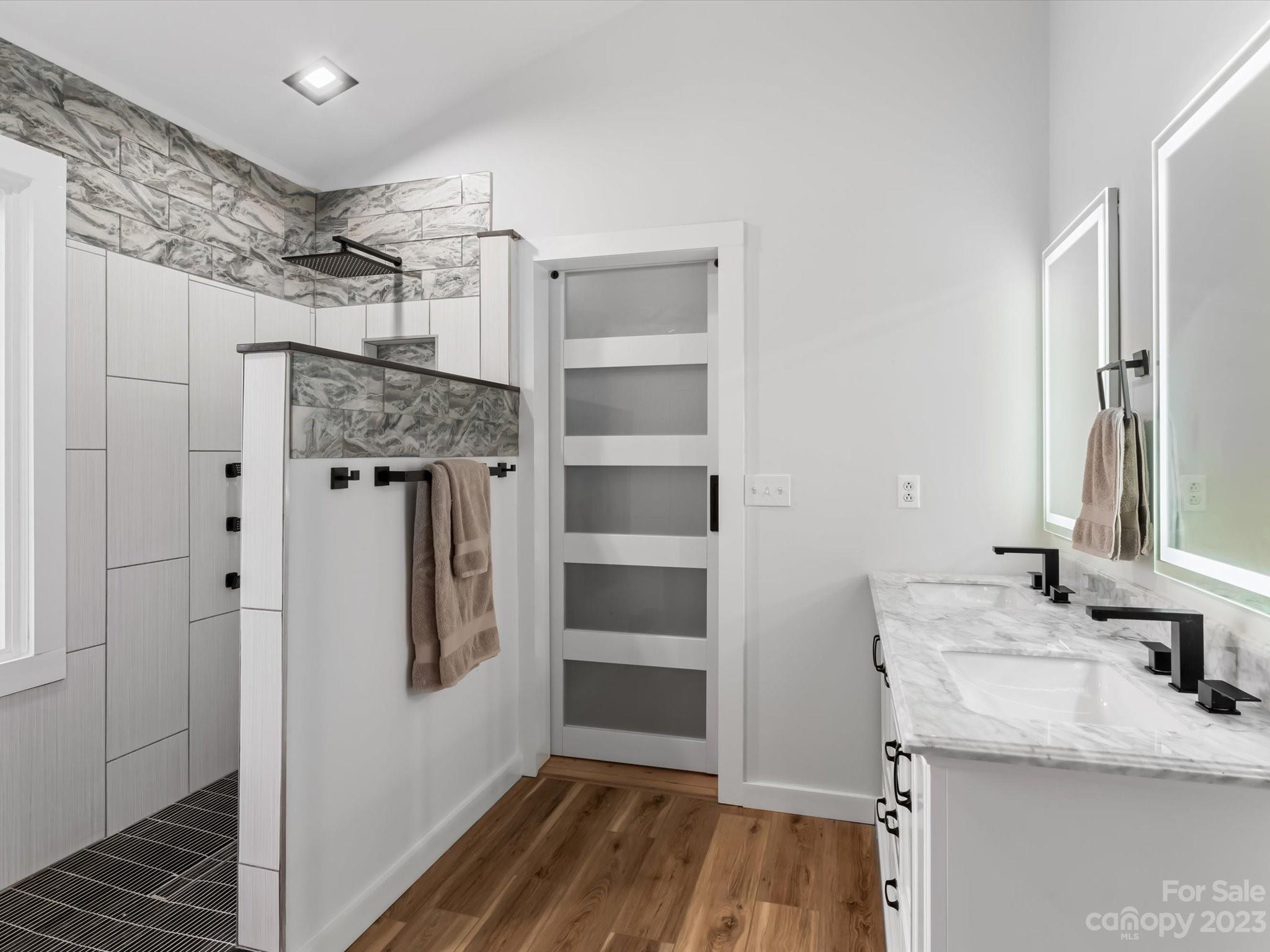 Blue Stone Harbor - Residential