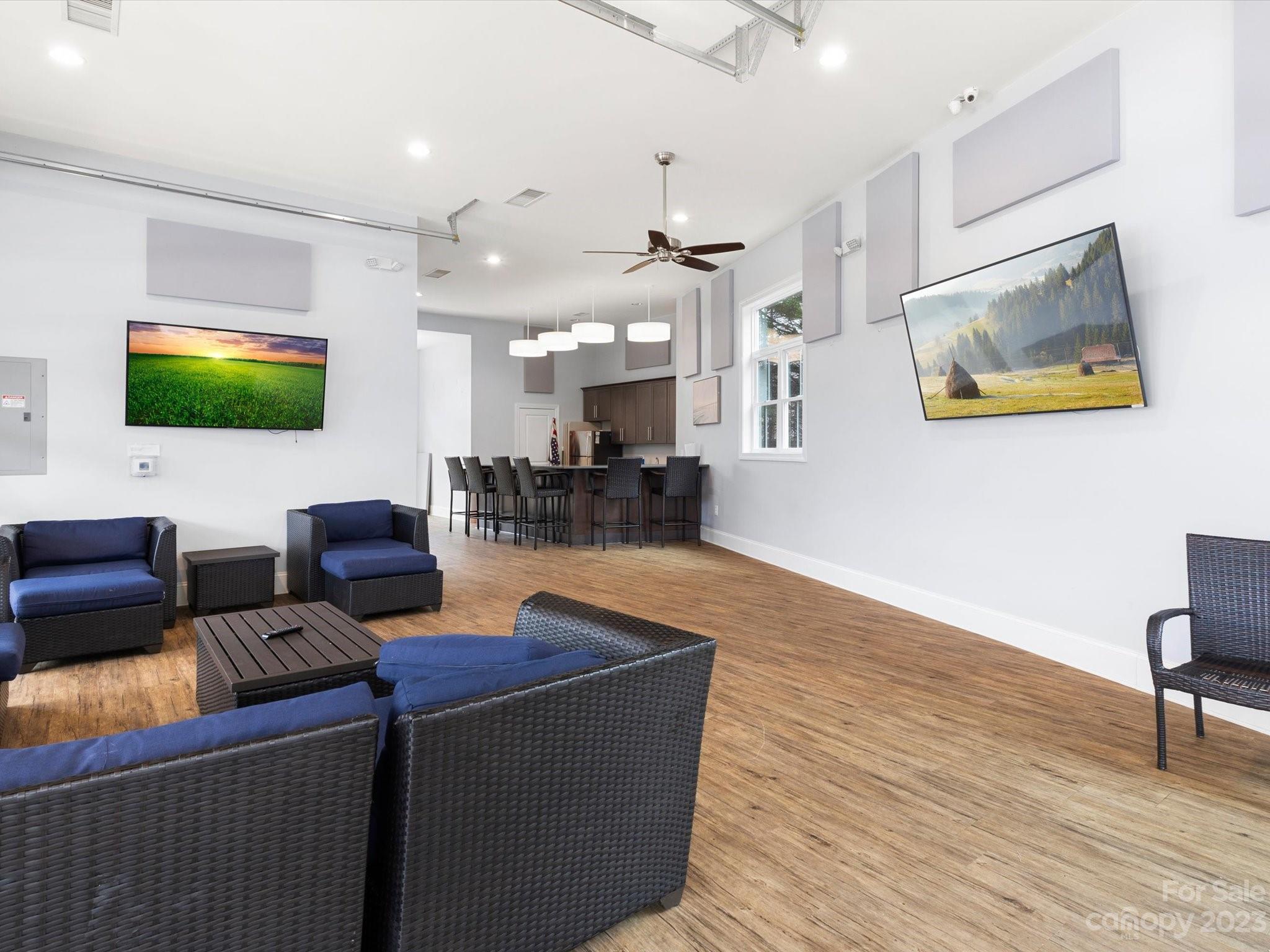 Blue Stone Harbor - Residential