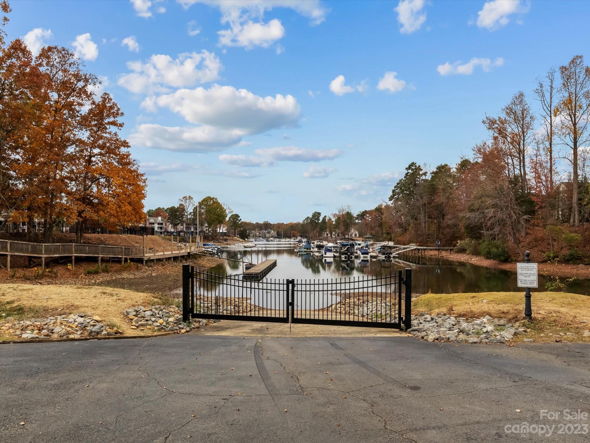 Blue Stone Harbor - Residential