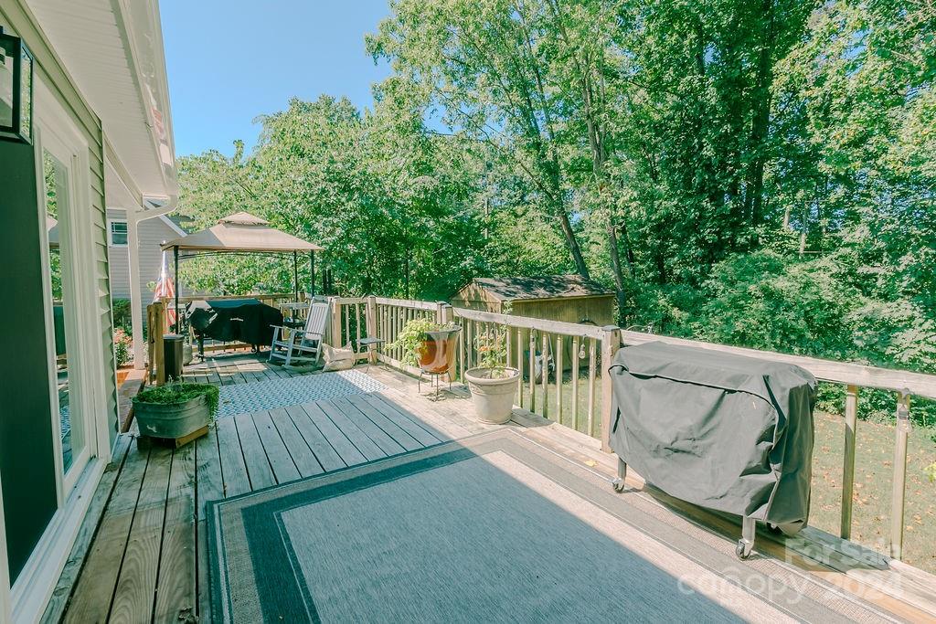 Pine Knolls - Residential