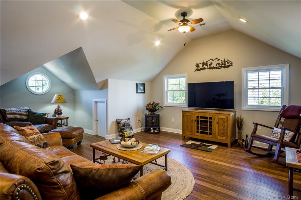 Tega Cay - Residential