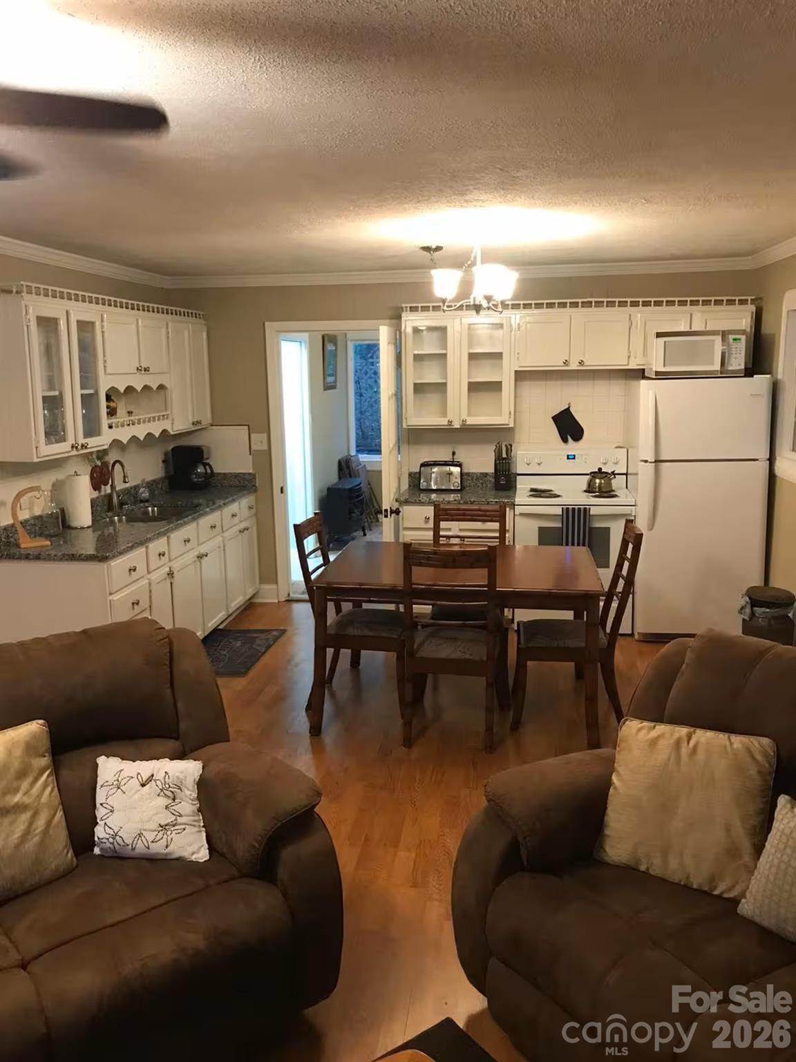 Line Runner Ridge - Residential