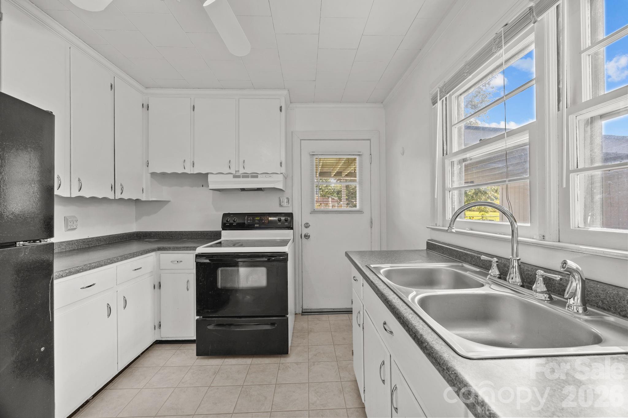 Pine Needles - Residential