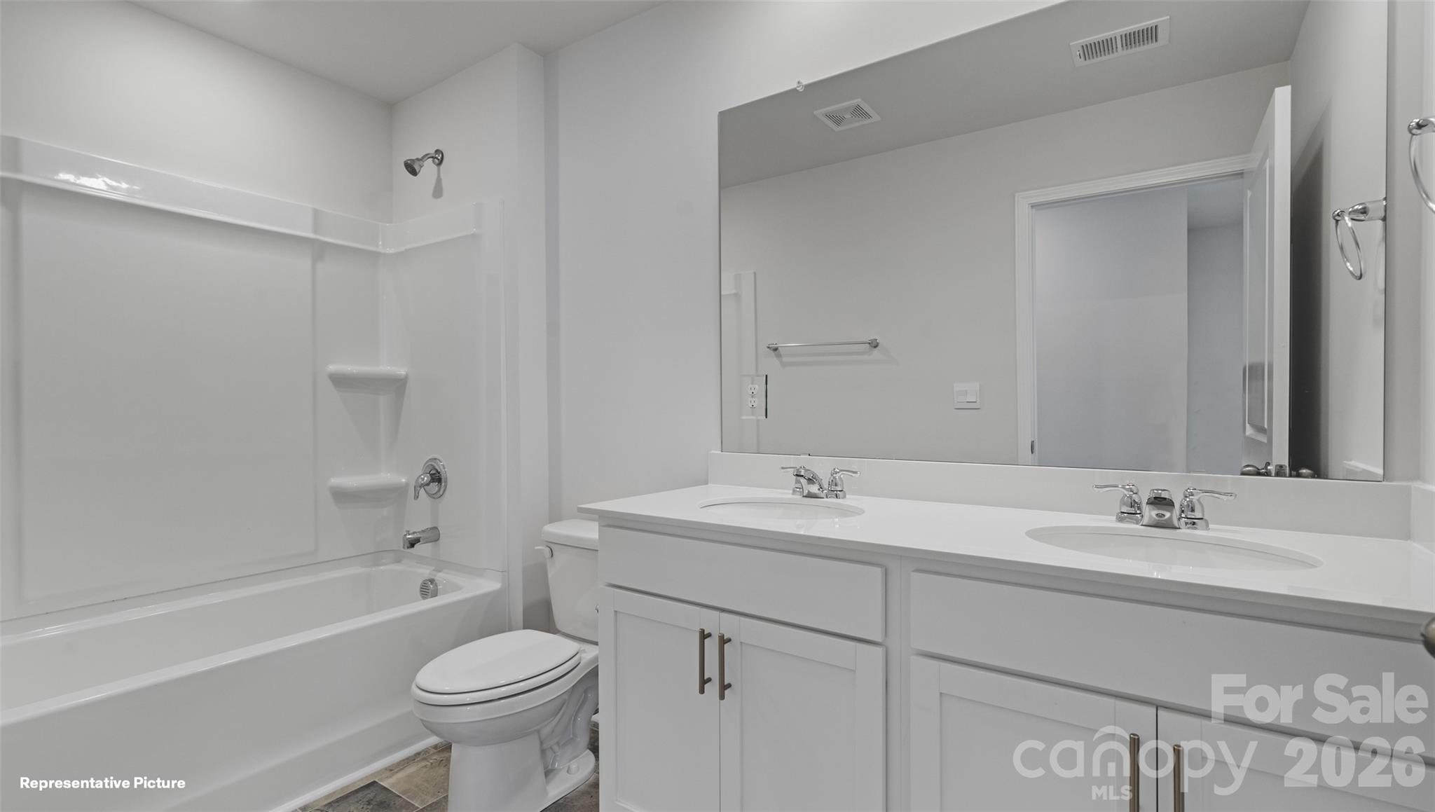 The Hamptons at Hickory - Residential