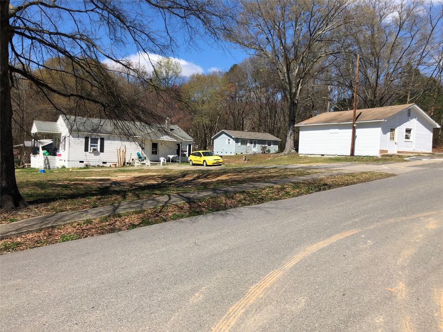 Three homes  on one parcel.  Great investment with many options of leaving tenants as is, renovating to lease again and subdividing parcel into three separate parcels to possibly build additional home. Square footage totals and room totals are listed as collective for all homes.  One home is currently rented with a month/month lease.
209 S Davis has just been renovated as of 2/27/24 and ready for new tenant with new owner setting that rental rate.  Potential to increase rental income by renovating 522 E Carpenter St home.  522 E Carpenter St home is vacant and would require extensive renovations.  All appliances are owned by tenants and do not convey. There are new builds across the street and more new builds within the same neighborhood.  Please Do Not Disturb Tenants.