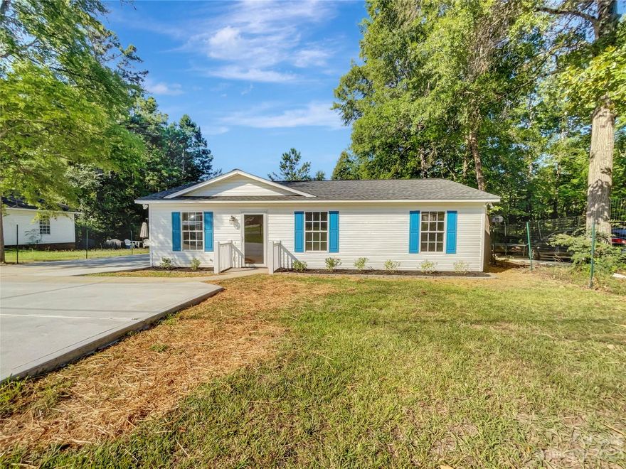 This charming single family home is a great opportunity for any buyer looking for a fresh start. The home features a natural color palette throughout, making it a perfect canvas for your personal style. Additional rooms provide flexible living space to fit your needs. The primary bathroom offers good under sink storage for all your needs. The backyard is fenced in and has a sitting area, perfect for outdoor entertaining. Don't miss this chance to make this home yours!