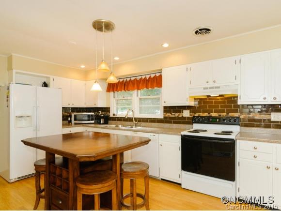 B B Massagee - Residential