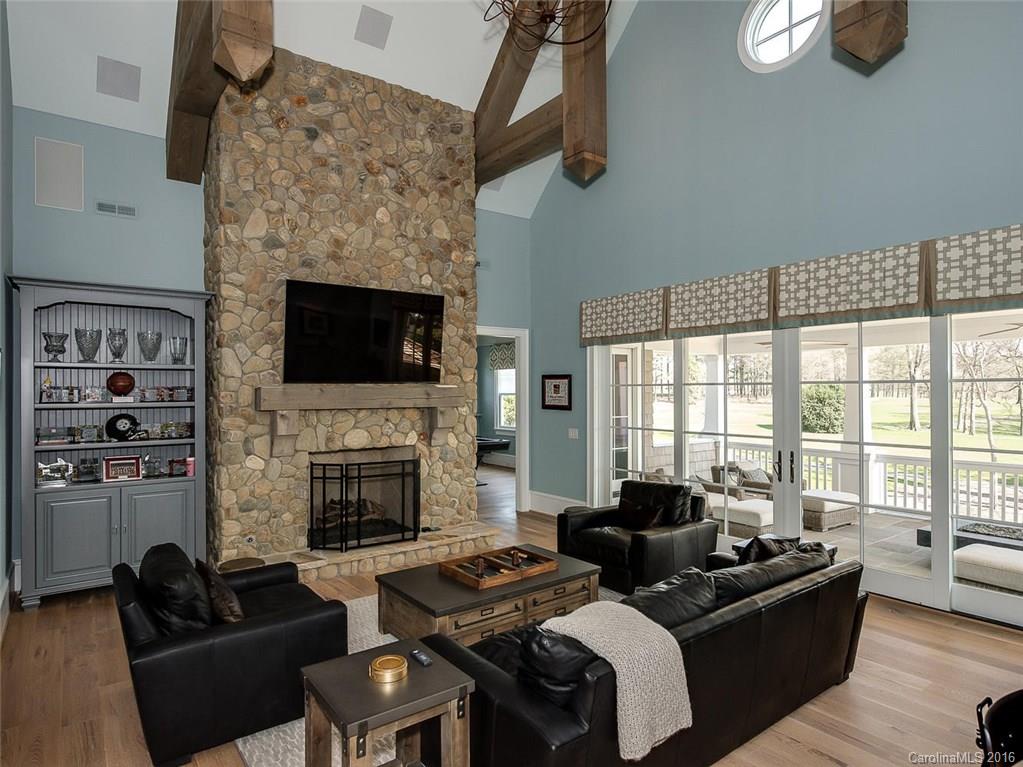 Seven Eagles - Residential