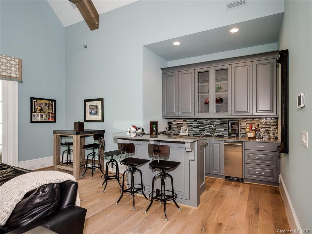 Seven Eagles - Residential