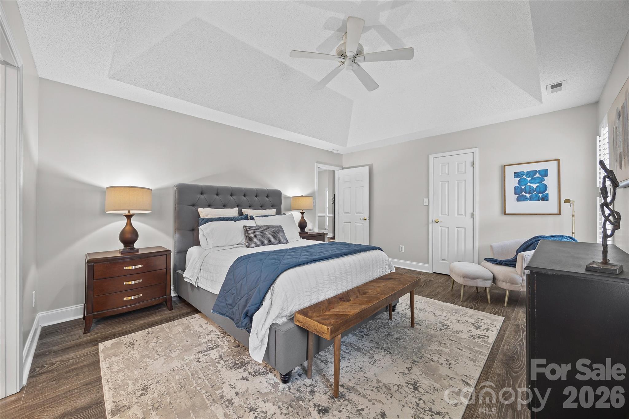 Wiltshire Manor - Residential