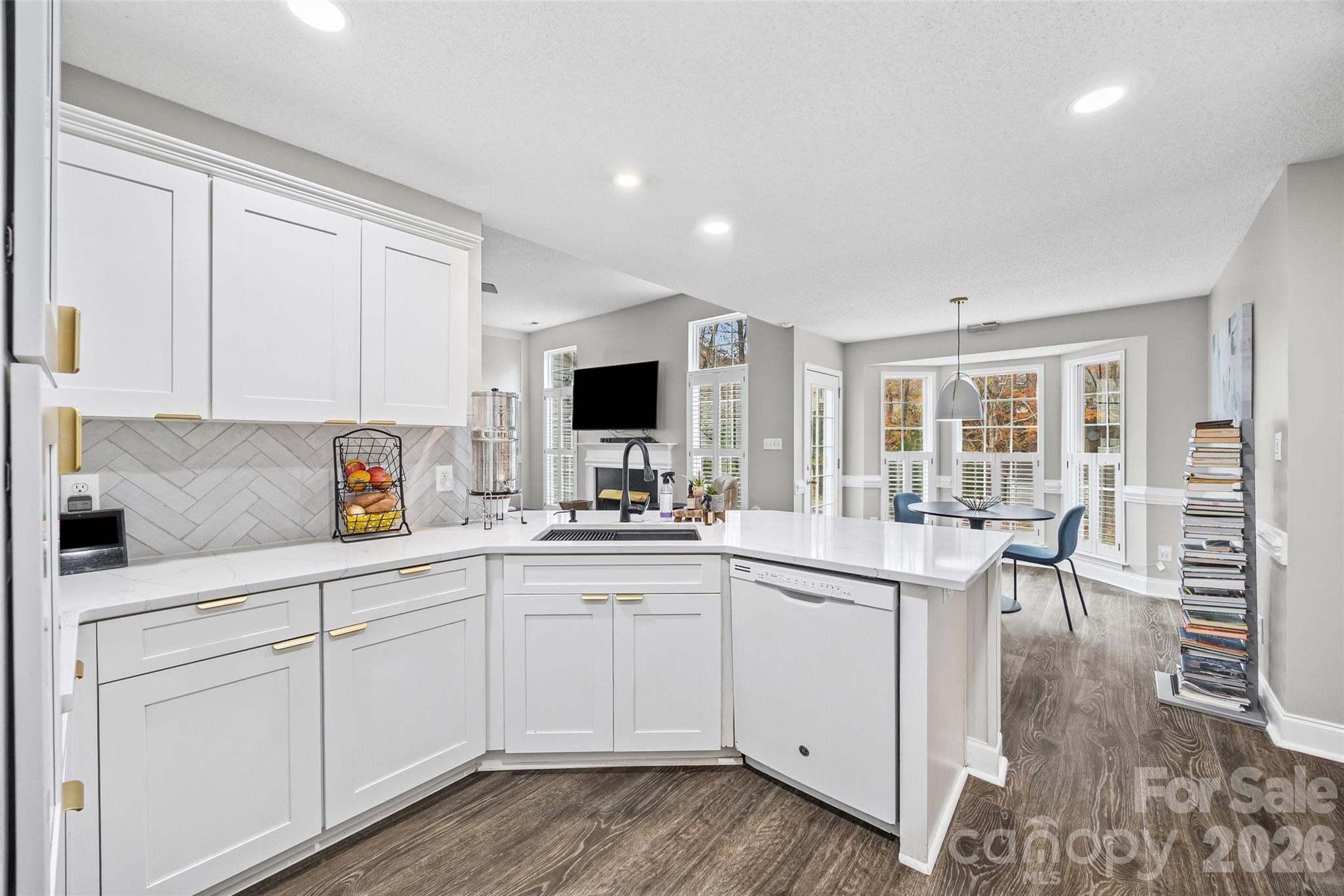 Wiltshire Manor - Residential