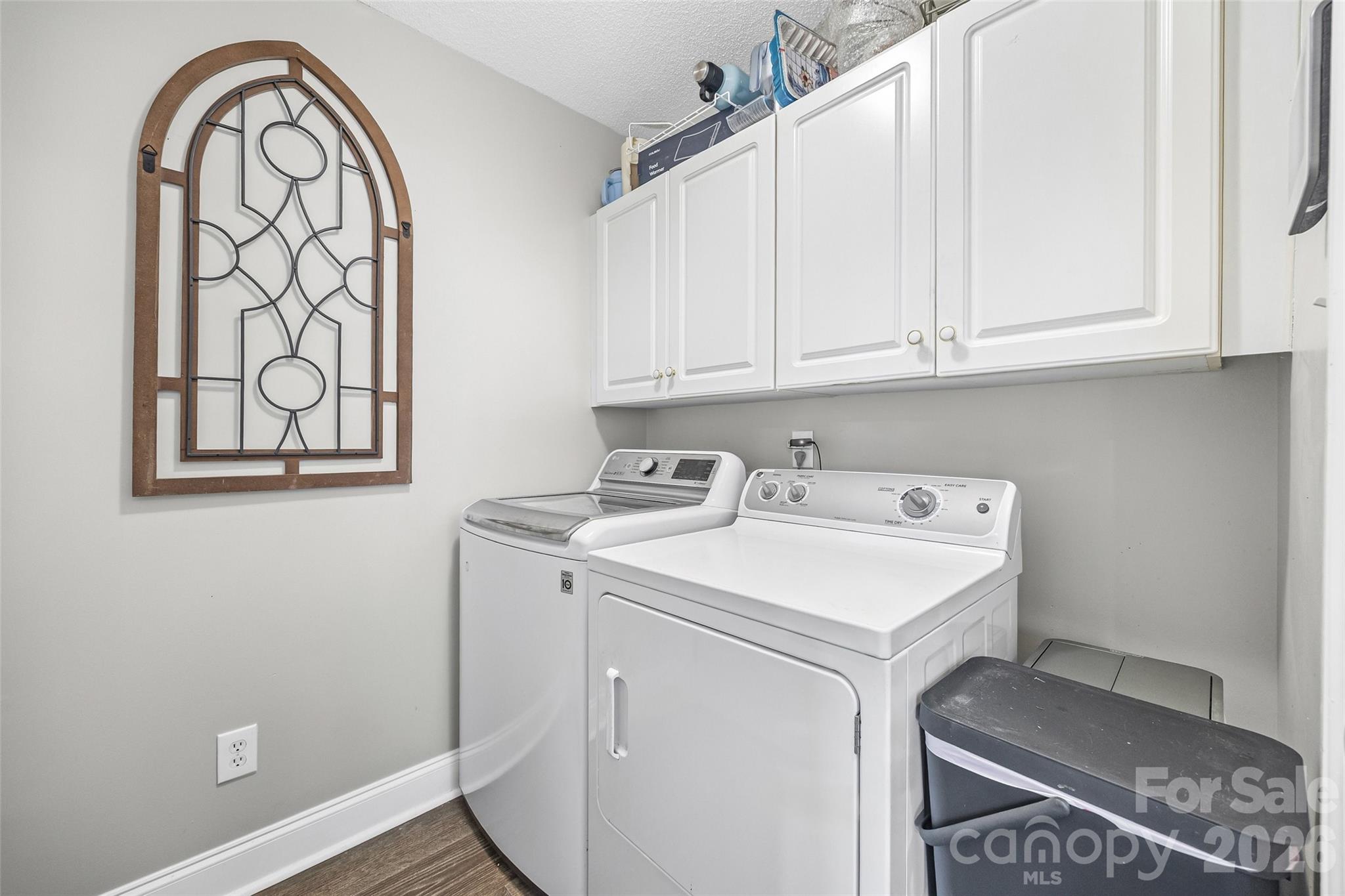 Wiltshire Manor - Residential