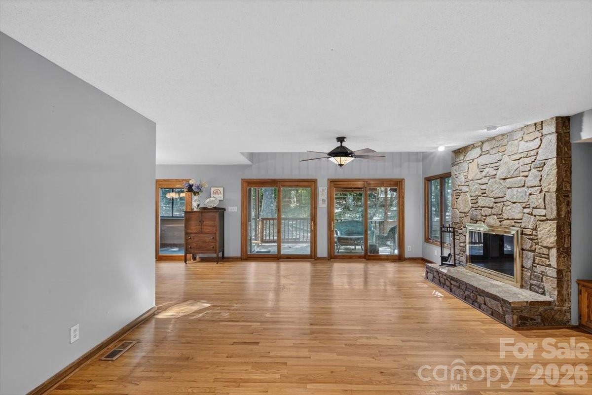 10 Thornwood Court