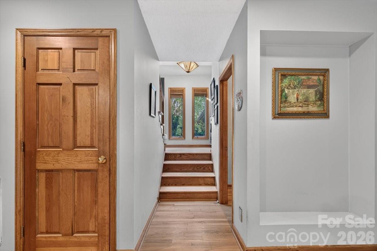 10 Thornwood Court