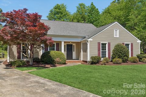 8801 Gamesford Drive Charlotte NC 28277