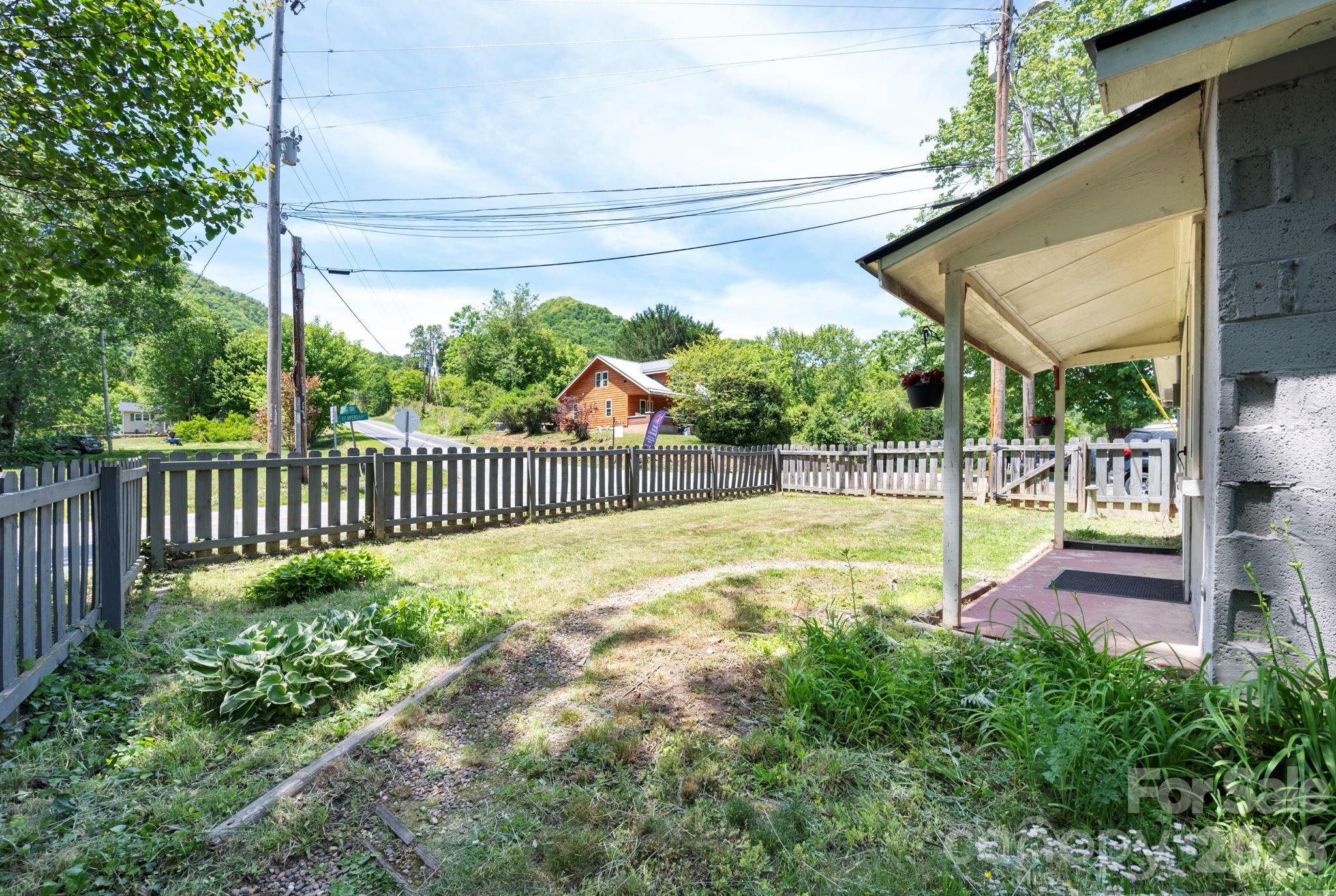 2802 Beaverdam Road