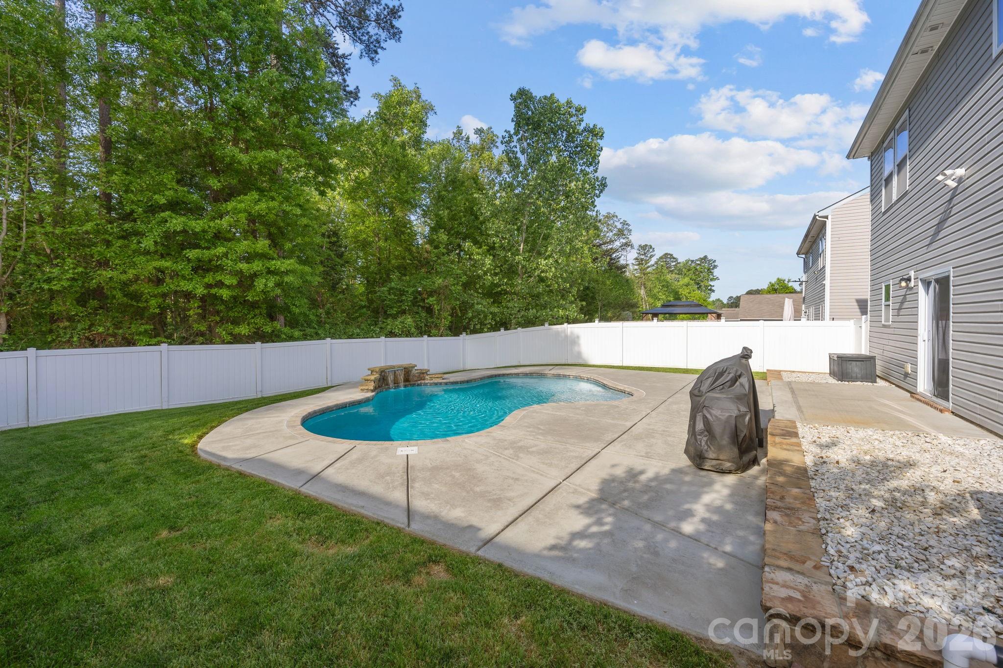 Lawing Pond - Residential