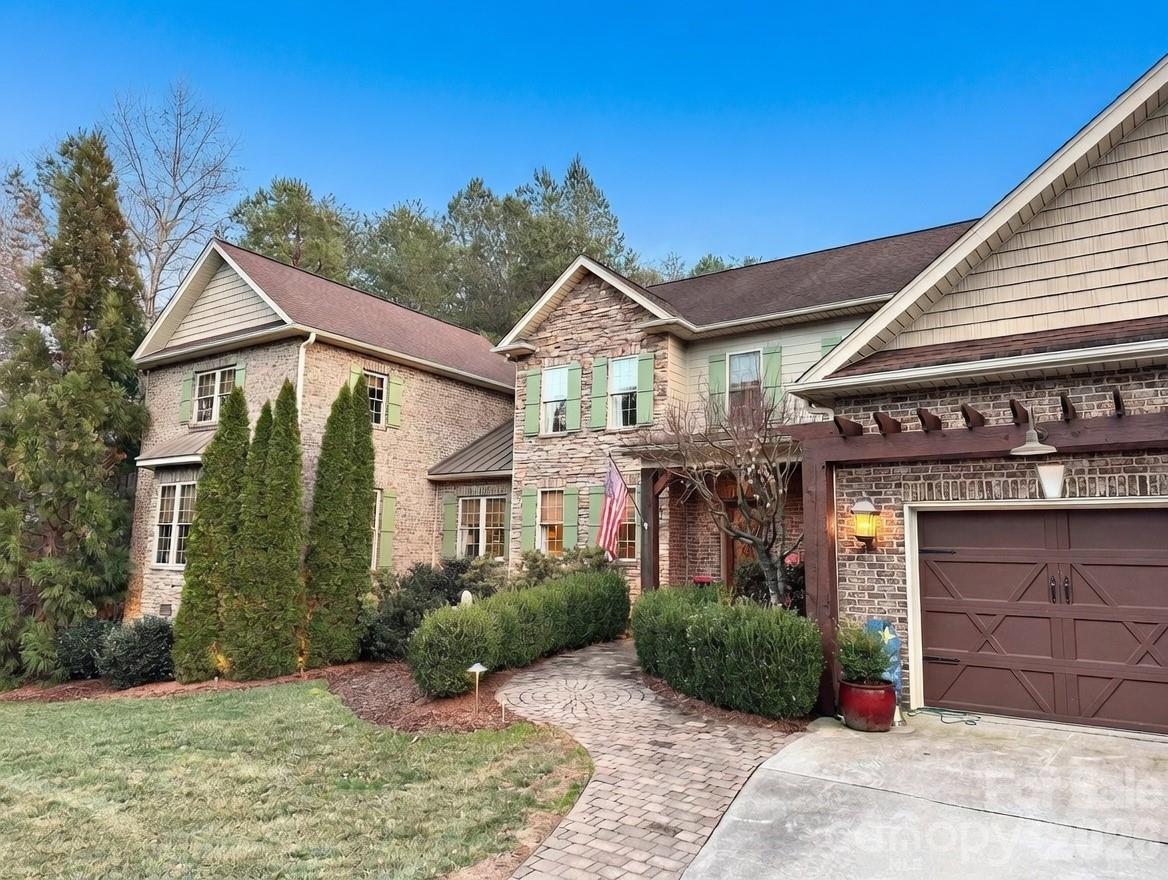 4852 Brookridge Drive NE