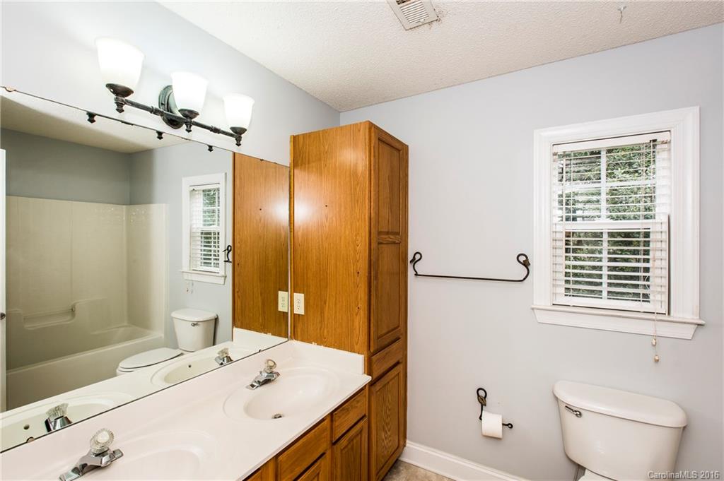 Forest Oaks - Residential