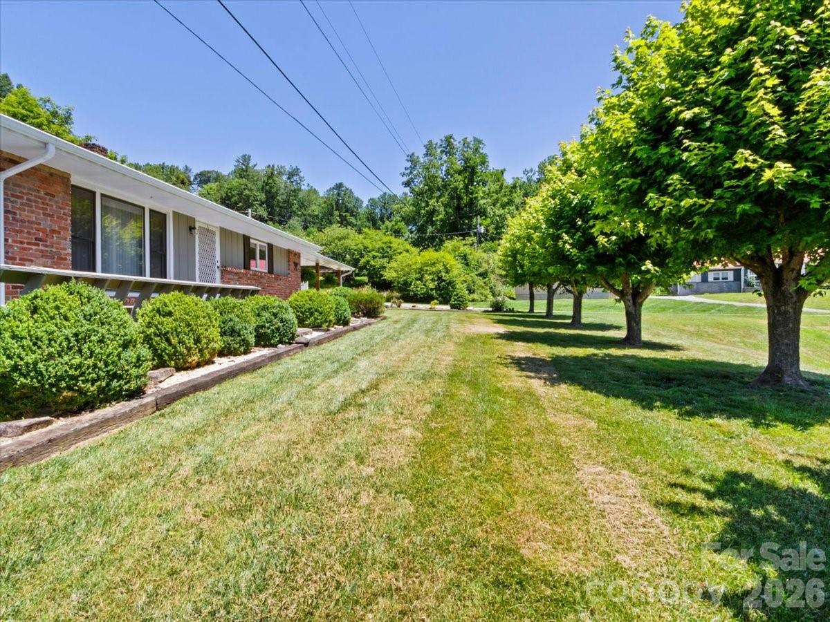 39 Hawthorne Lane