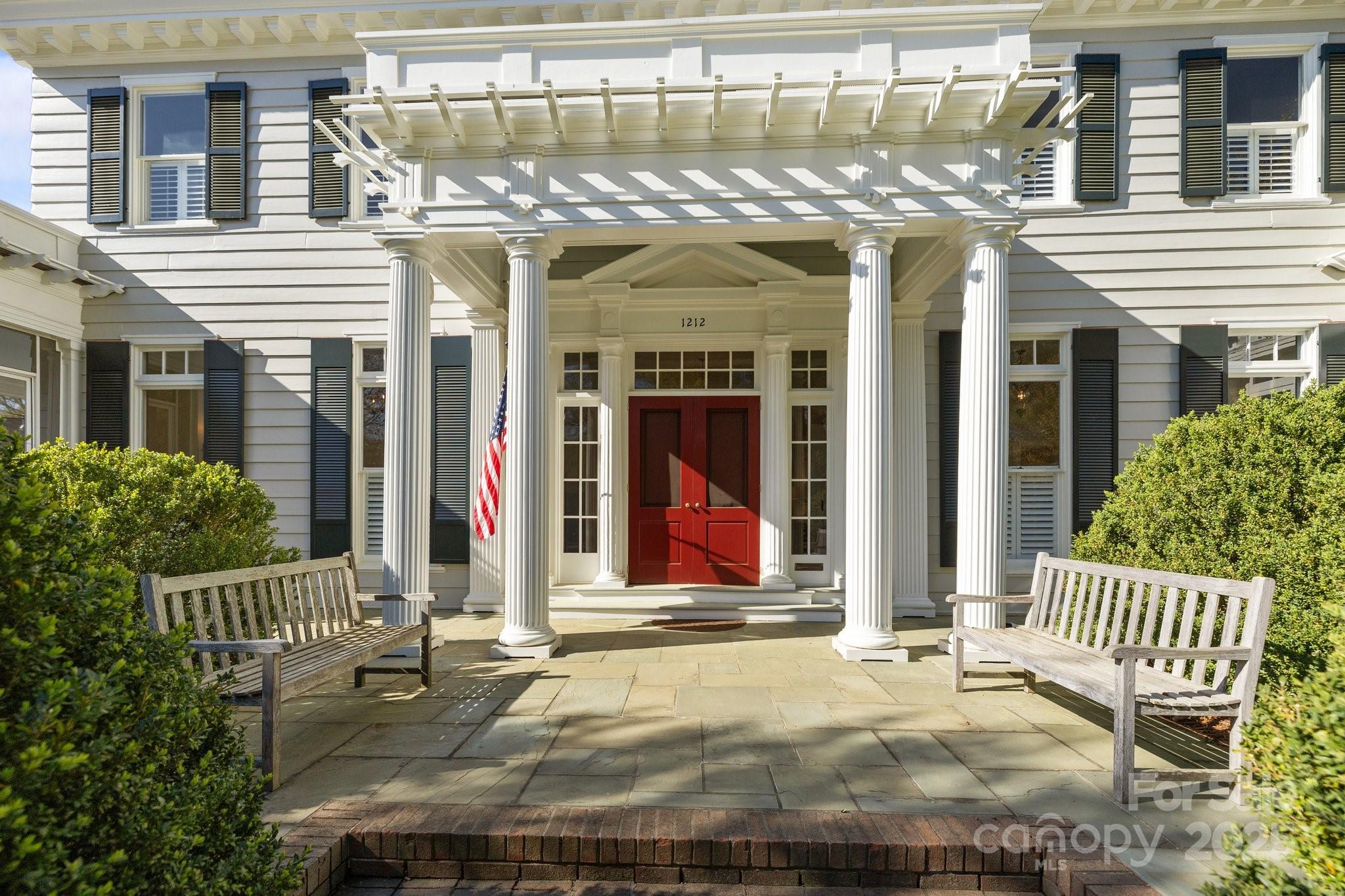 1212 Queens Road