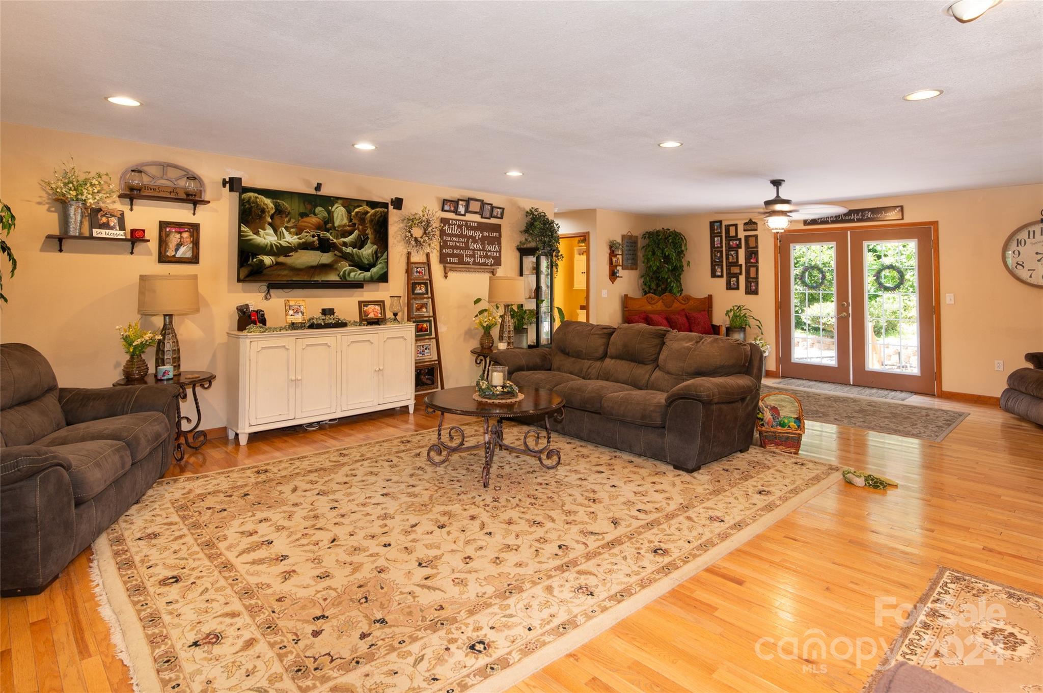 Sunshine Acres - Residential