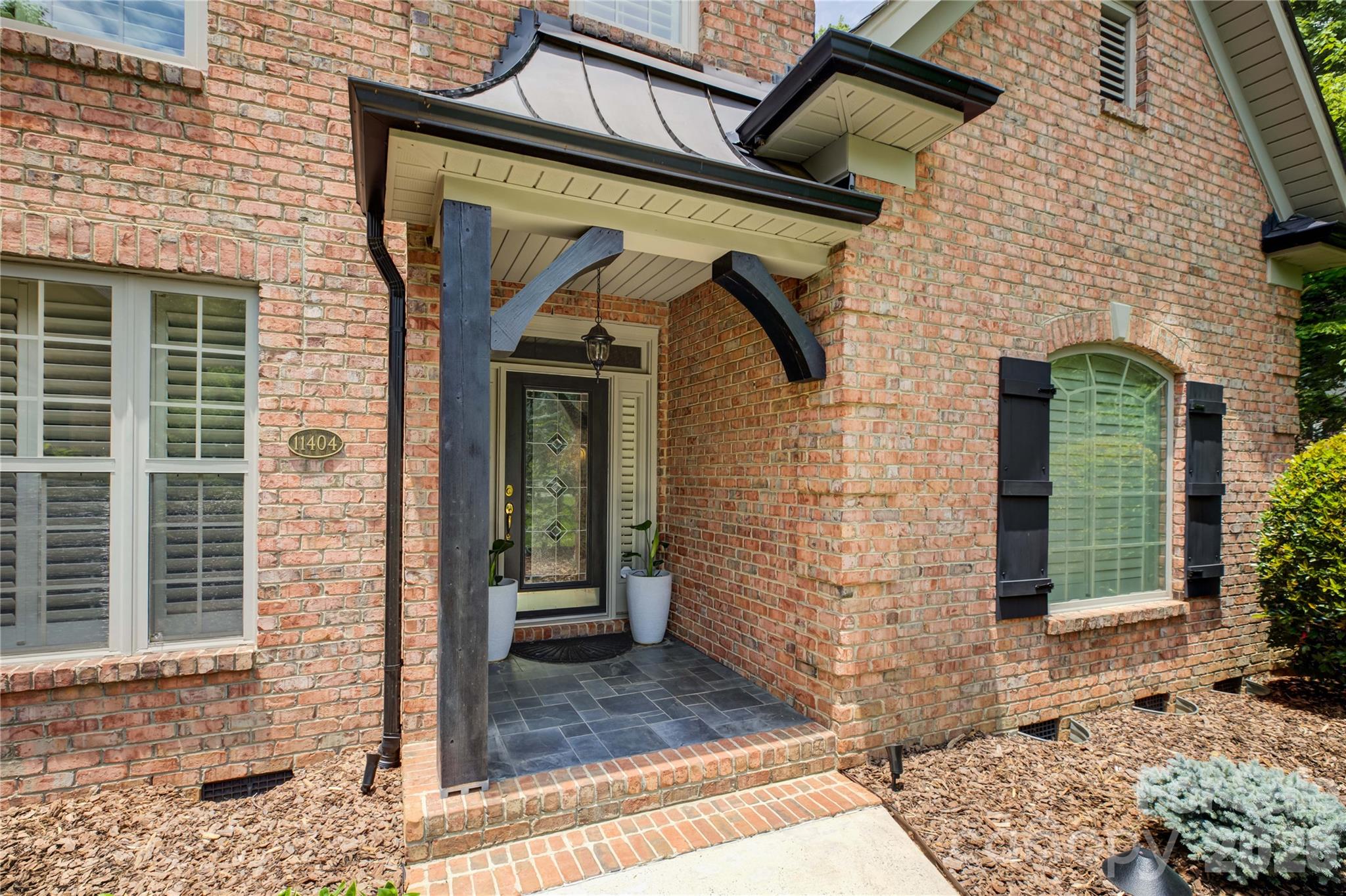 11404 Fernside Drive