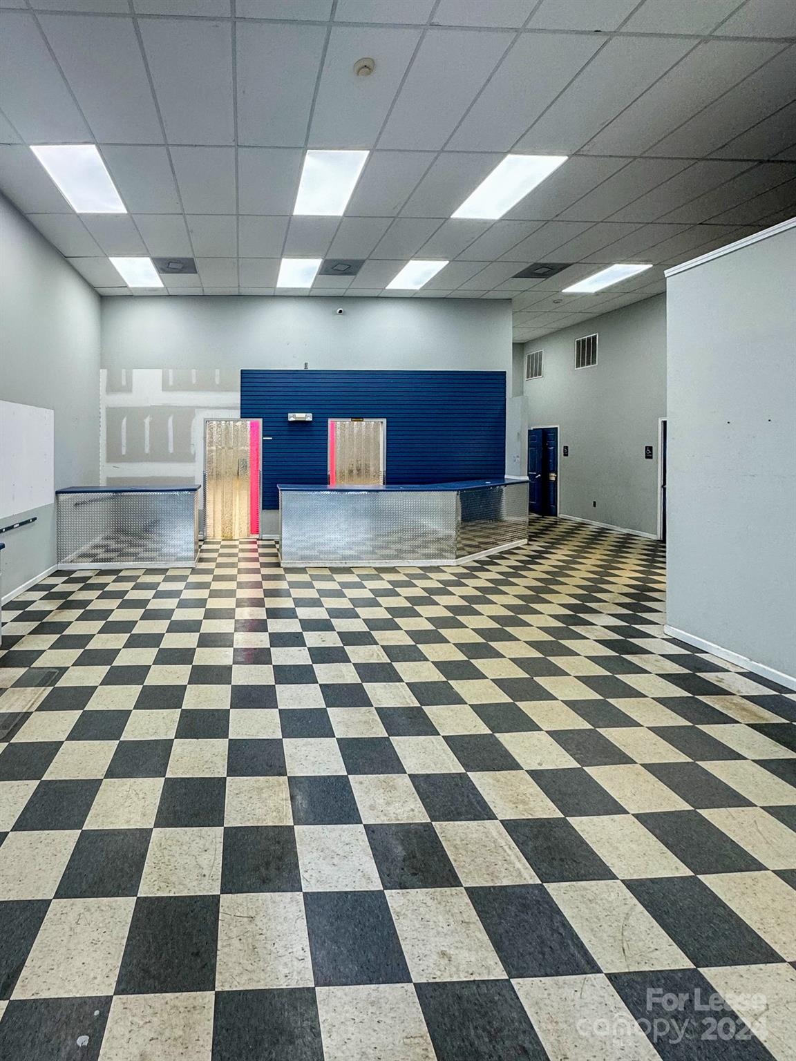 263 Waynesville Plaza