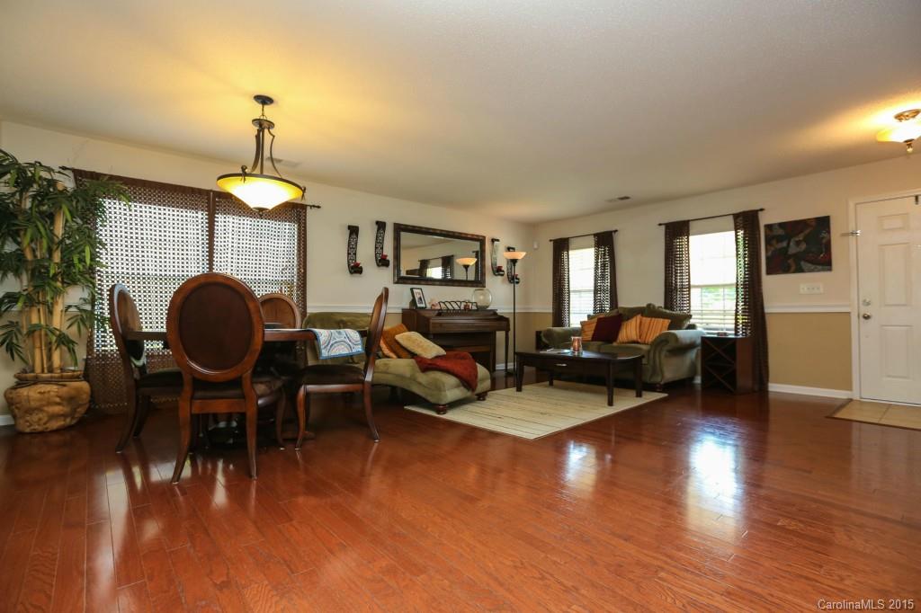 English Trails - Residential