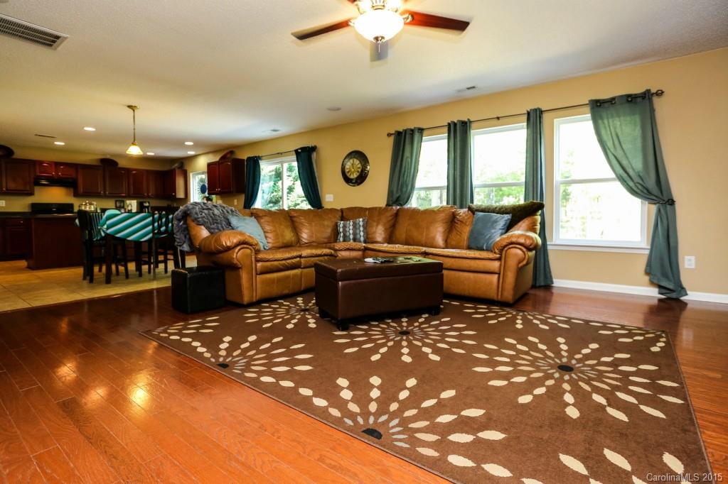 English Trails - Residential