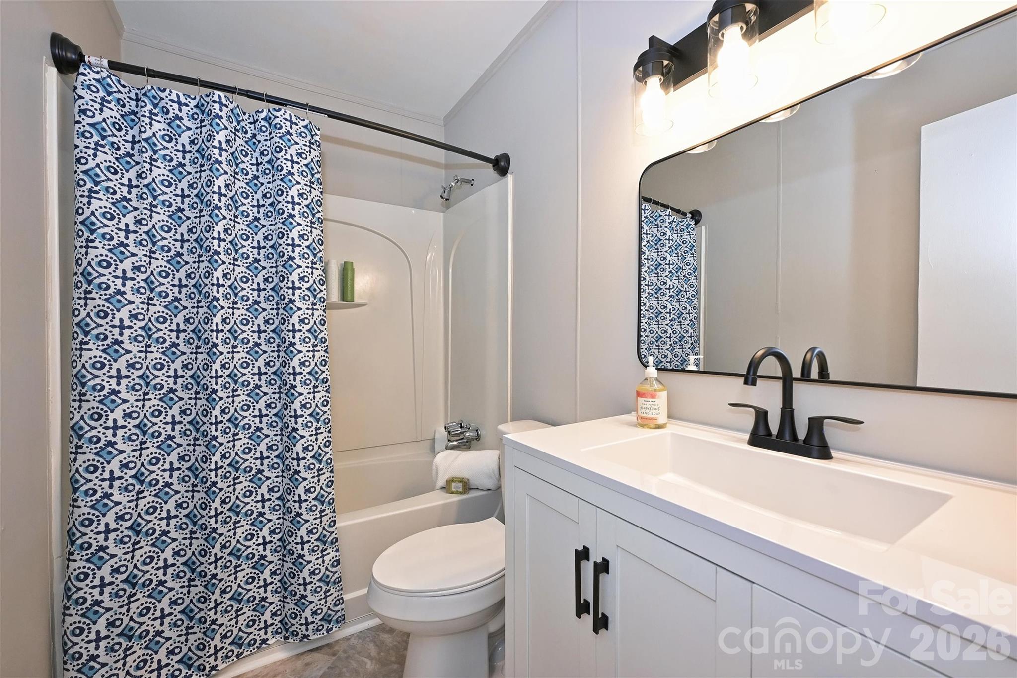 951 Hollywood Street F