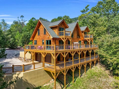 Photo of 219 Highland Heights, Lake Lure, NC 28746 (MLS # 4172812)