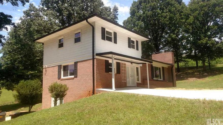 Charming move-in ready home conveniently located near downtown Granite Falls. This 4 bedroom, 3 full bath home has been completely remodeled, freshly painted, new hvac, porcelain tile, hardwoods. Features master on the main, master bath w/jetted tub, kitchen, dining area, living room, 3 bedrooms up w/bath, full basement w/2nd kitchen area, full bath, laundry on main and basement. Neighbor may have additional acreage for sale. No HOA! Must see to appreciate, bring your buyers!