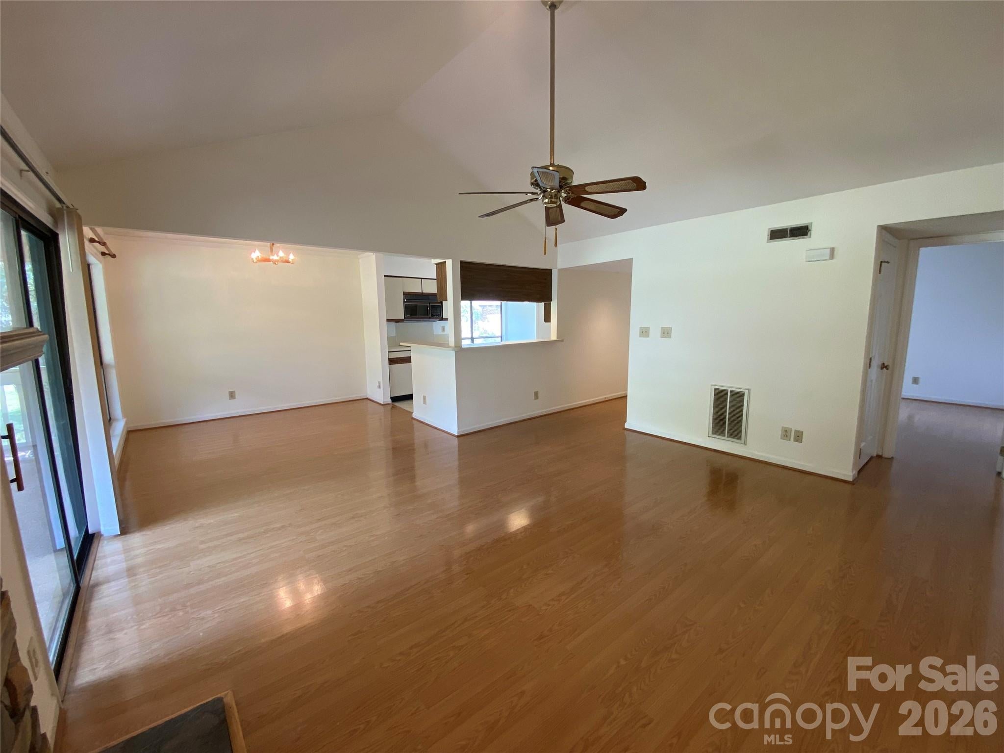 7962 Greenside Court