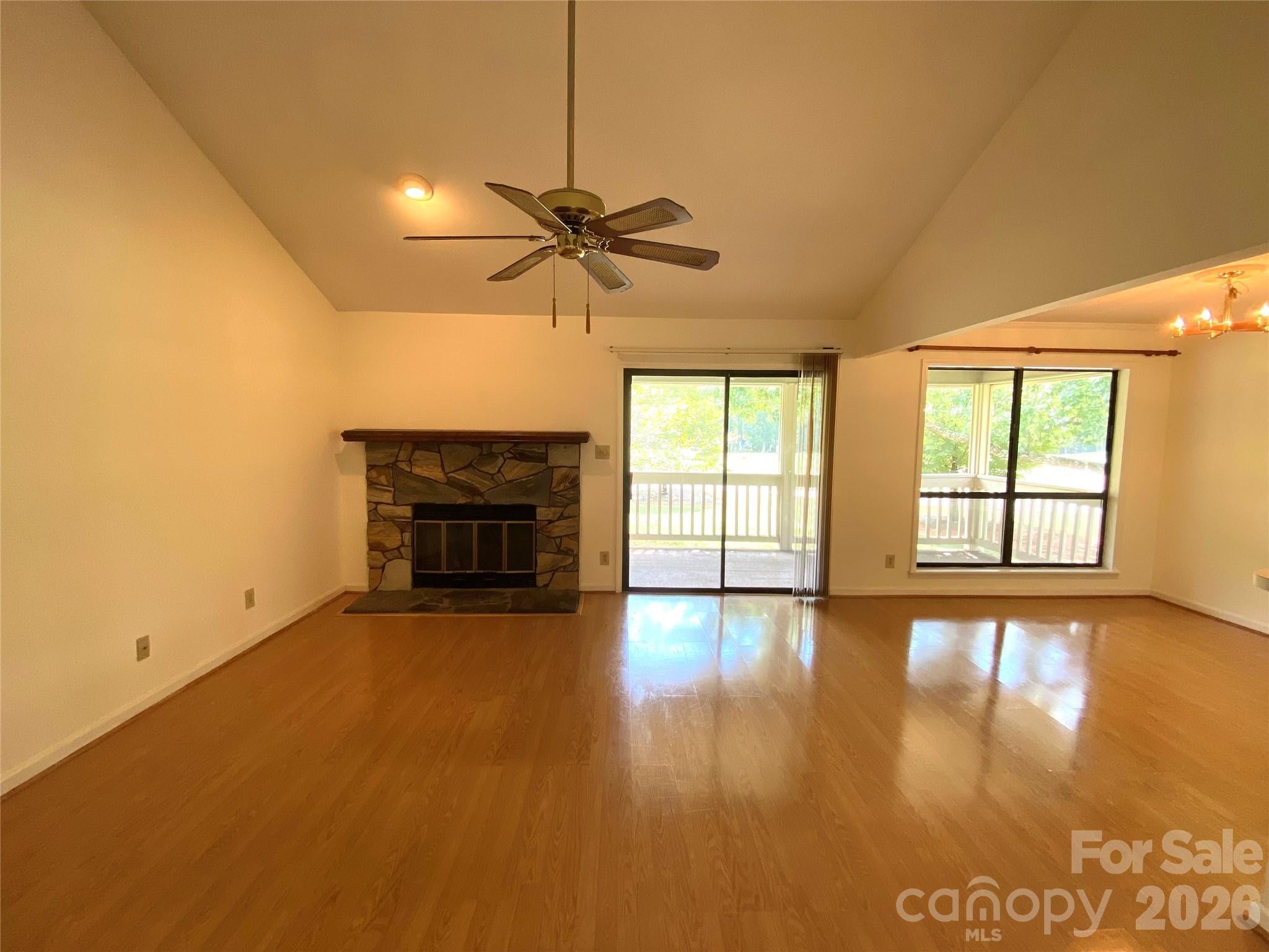 7962 Greenside Court