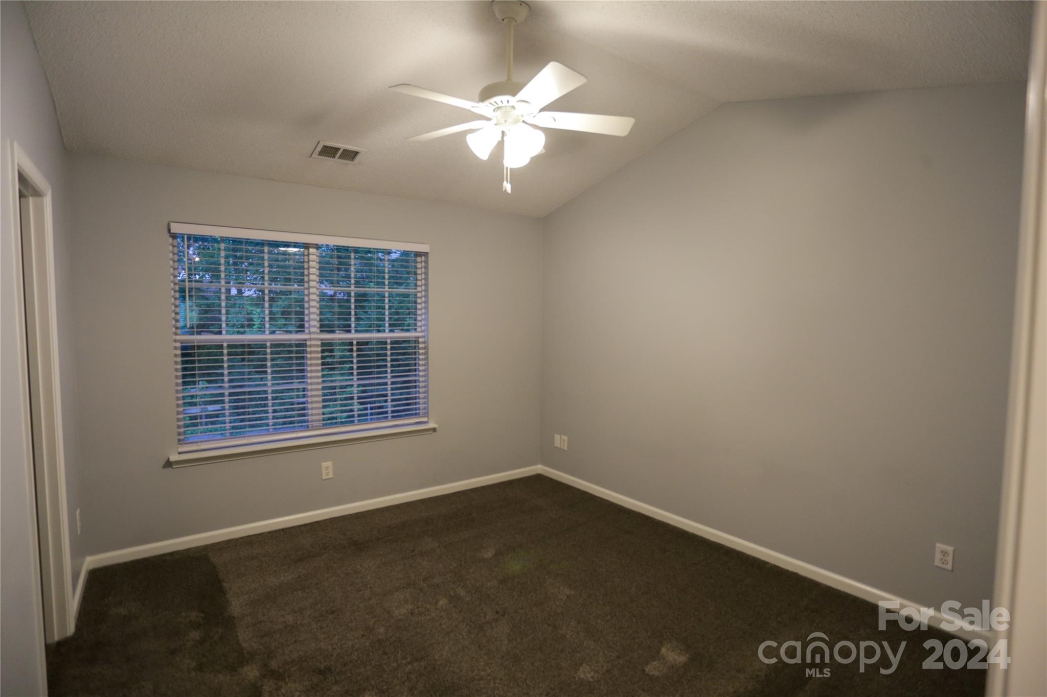 TOWNES AT RIVER CROSSING - Residential