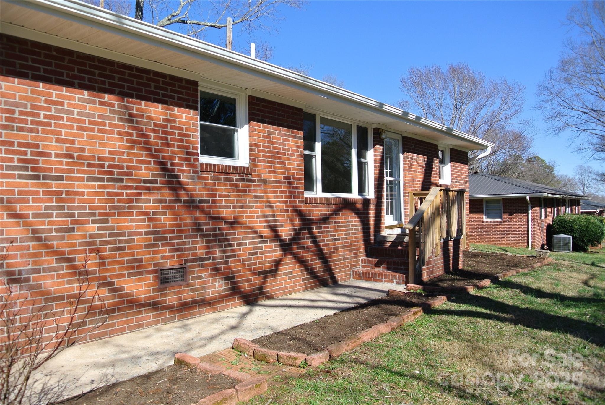 284 Brackett Road