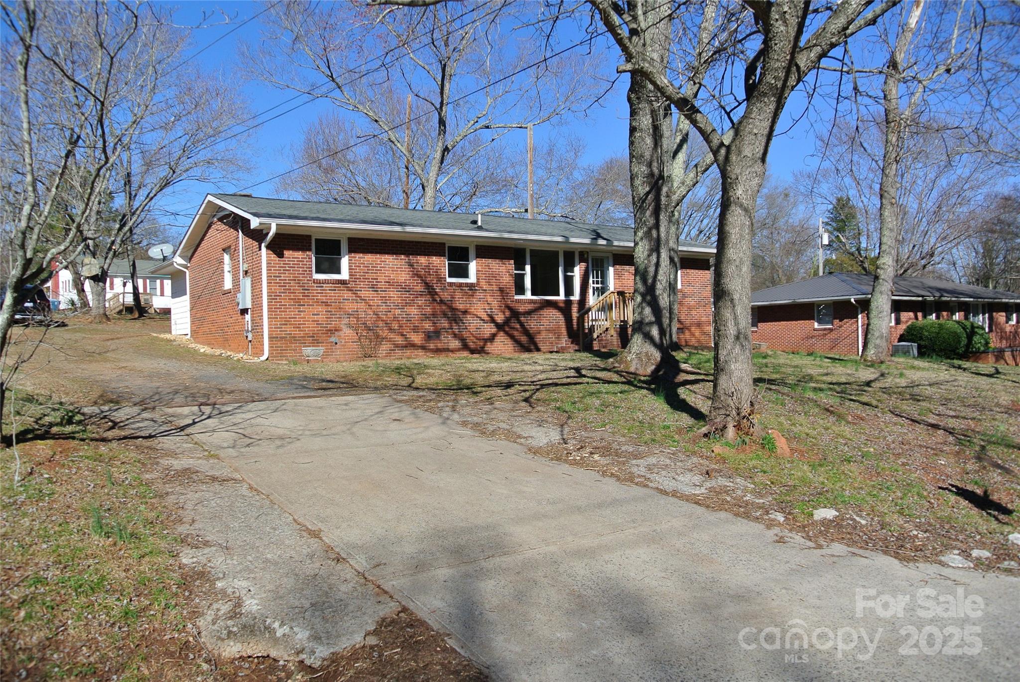 284 Brackett Road