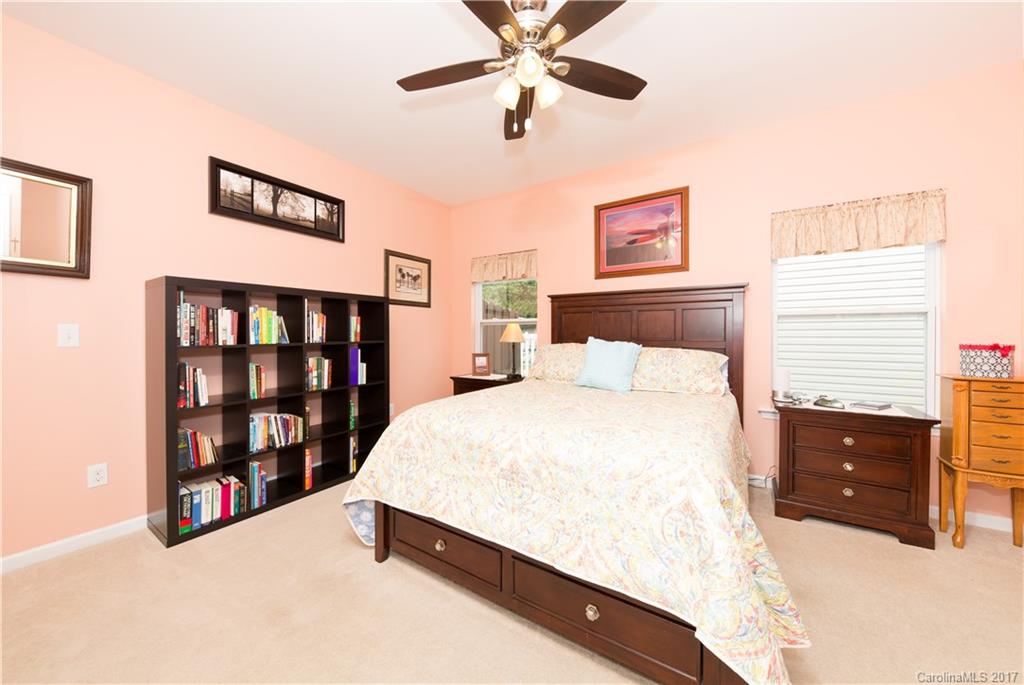 Newport Lakes - Residential