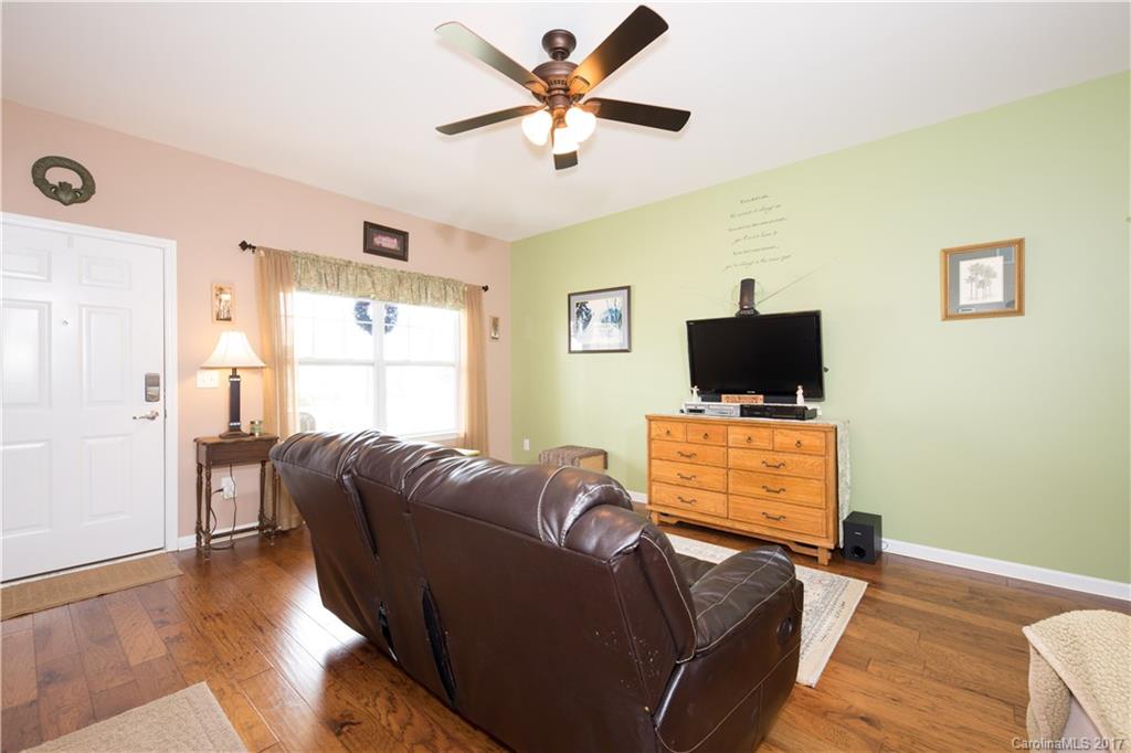 Newport Lakes - Residential