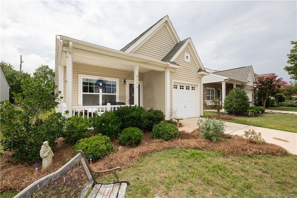 Newport Lakes - Residential