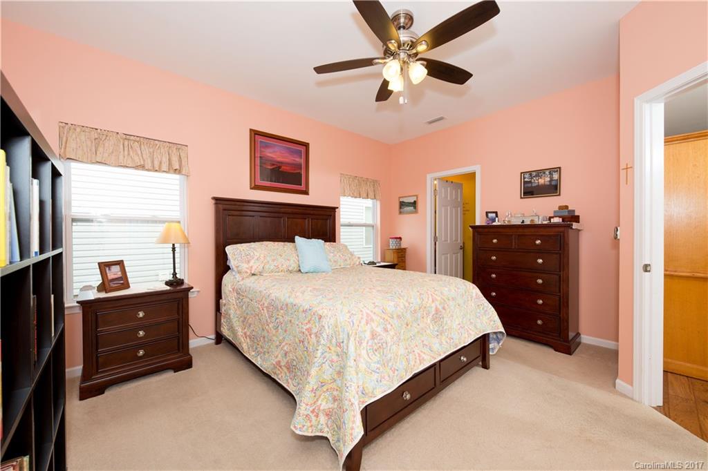 Newport Lakes - Residential