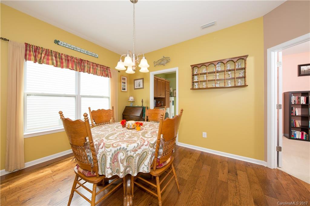 Newport Lakes - Residential