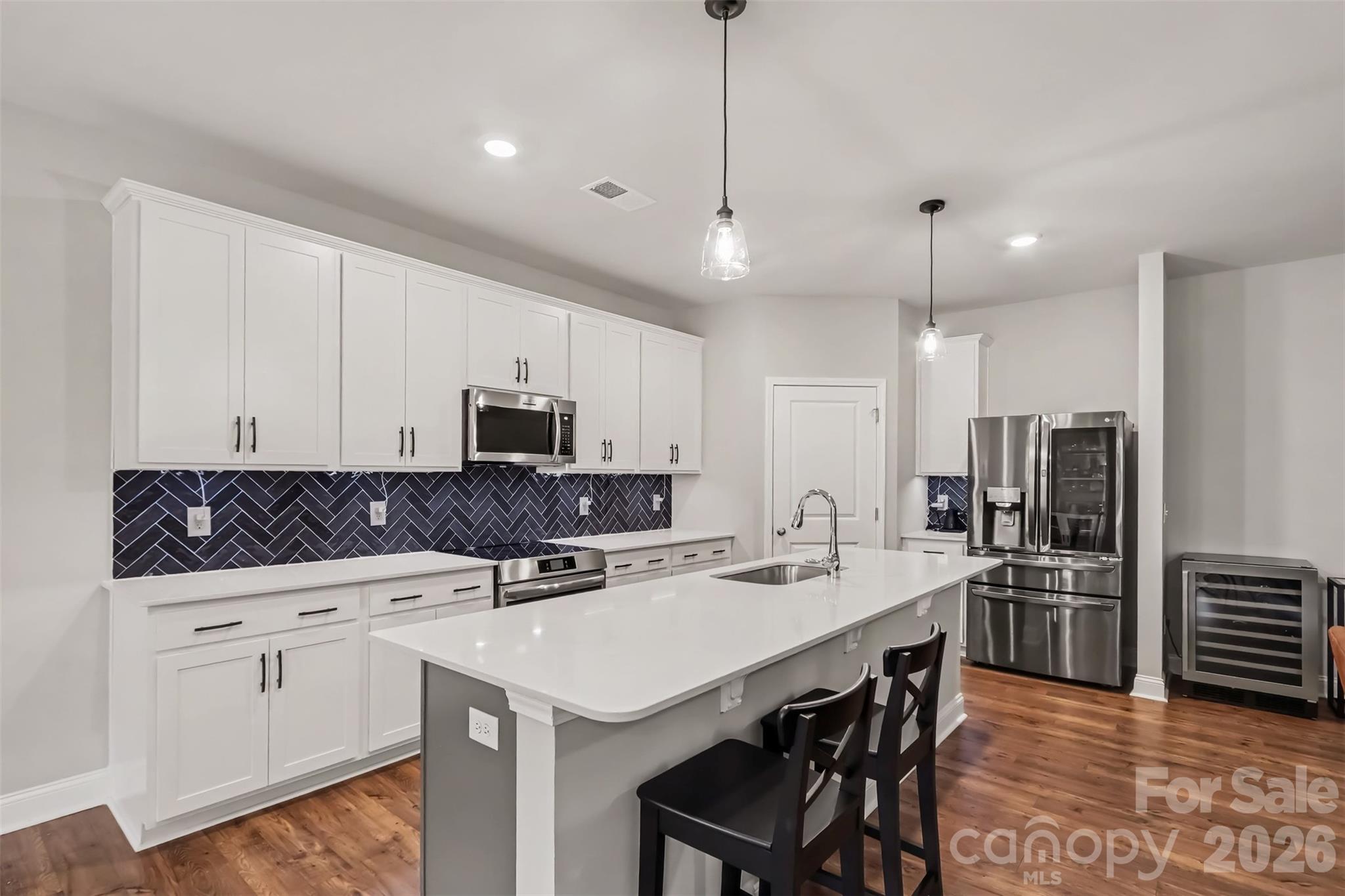 1301 Black Walnut Street