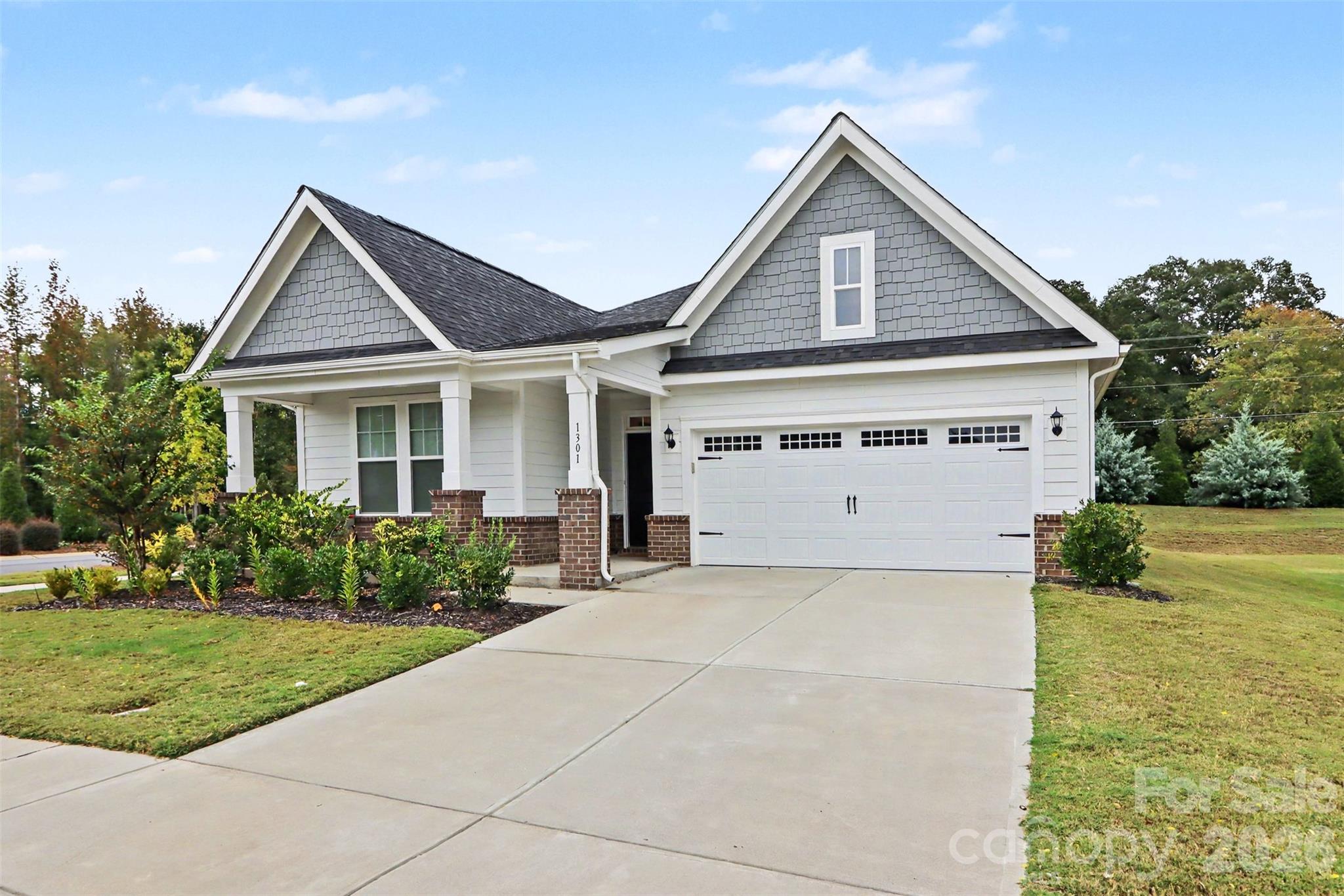 1301 Black Walnut Street
