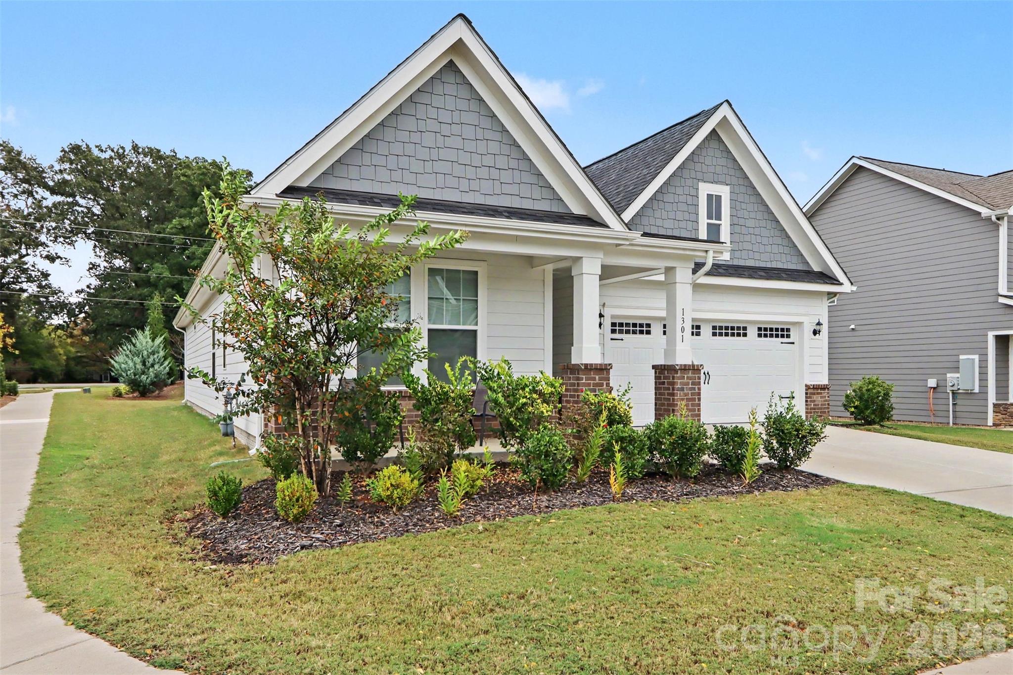 1301 Black Walnut Street