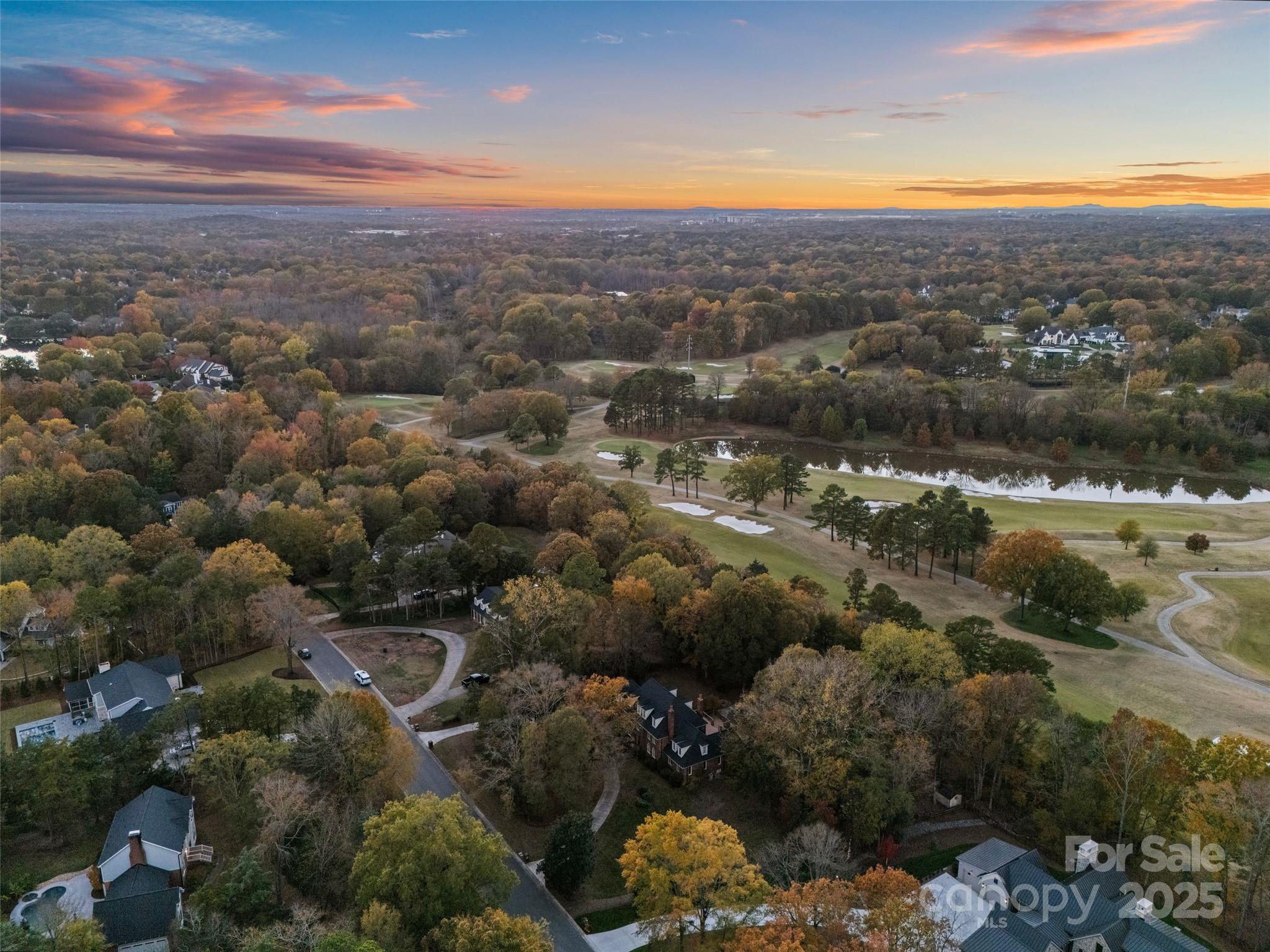 Five Knolls Estates - Residential