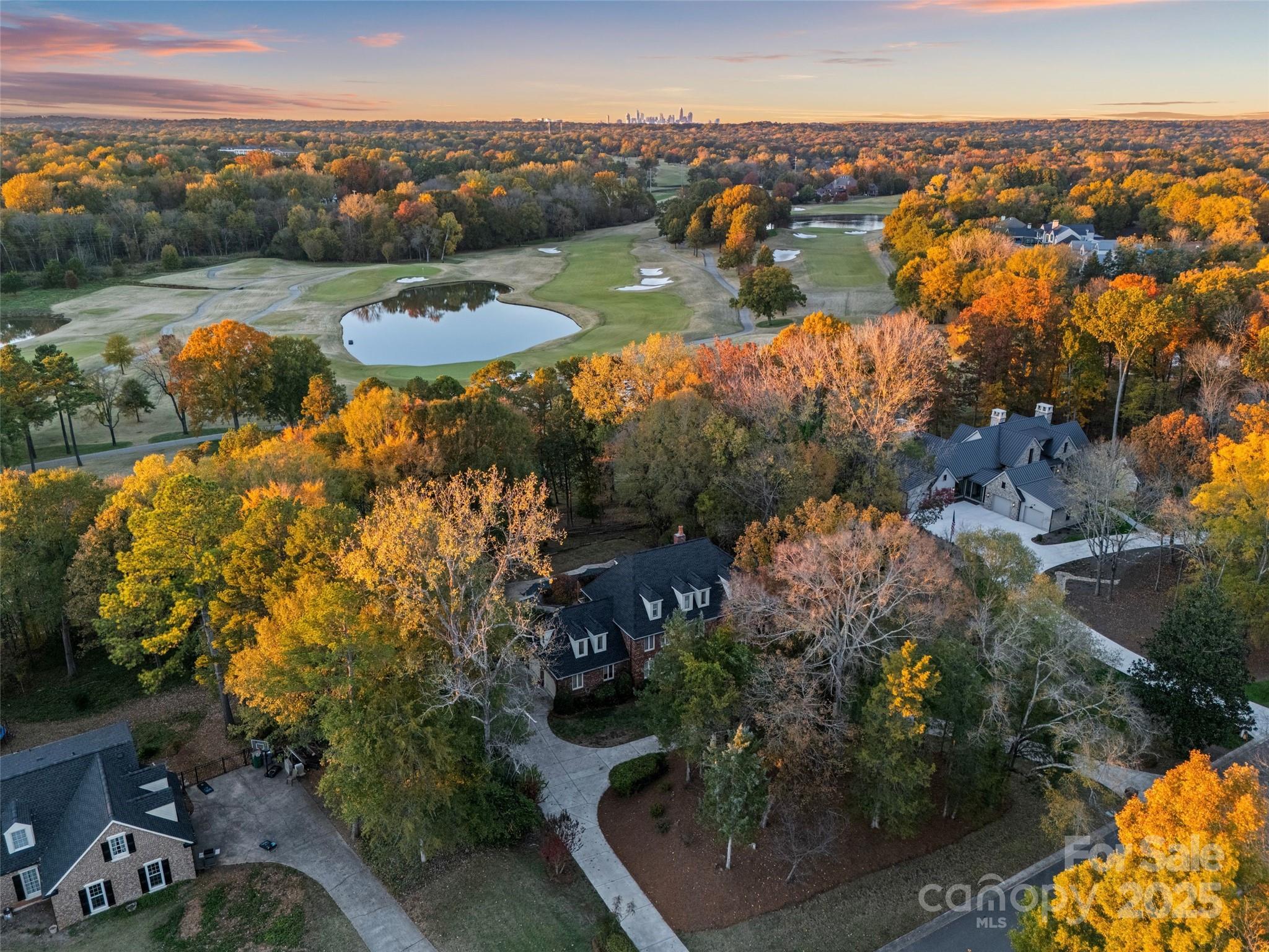 Five Knolls Estates - Residential