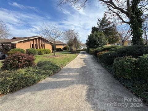 A home in Hickory